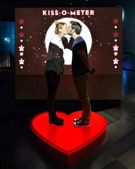 The kiss-o-meter is an interactive where you count the amount of bacteria you swap while kissing