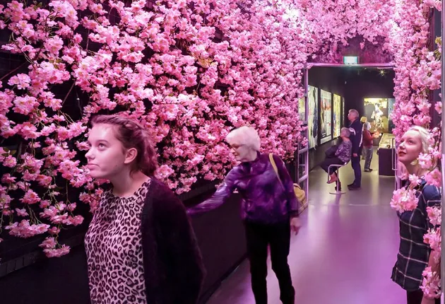 Blossom tunnel