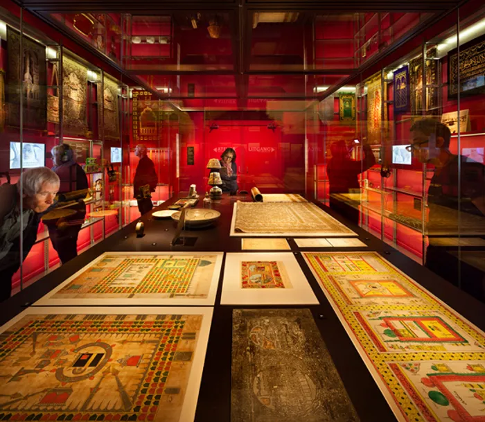 The last step in the pilgrimage is to collect souvenirs at the colorful bazaar.