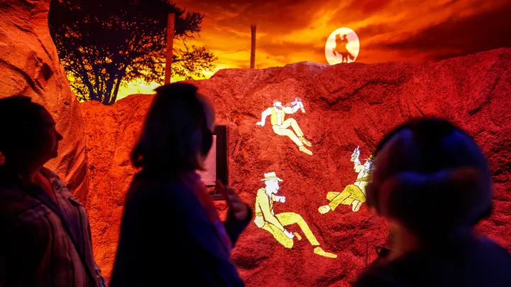 The British and Boers are divided into two sides in the Guerrilla room. A video animation directs your attention to each side, contrasting the perspectives and struggles.