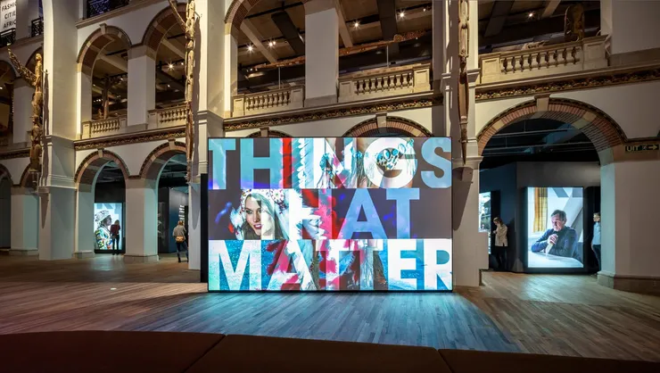 Things that matter in the central hall