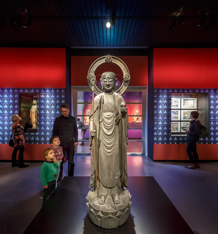 Upon entering the exhibition visitors are welcomed by a large Buddha statue, followed by an introduction to Buddha’s life.
