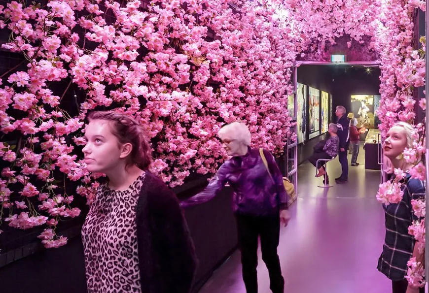 Blossom tunnel