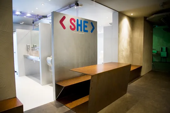 SHE toilet
