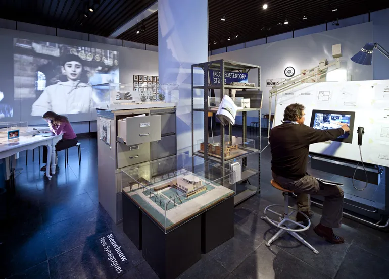 Multimedia exhibition